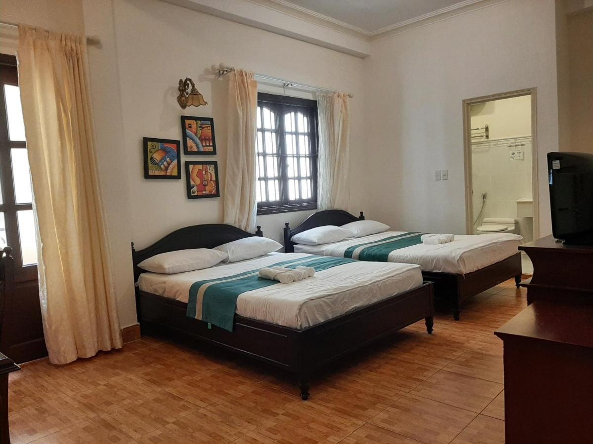 Le Petit Paris Hotel 3*