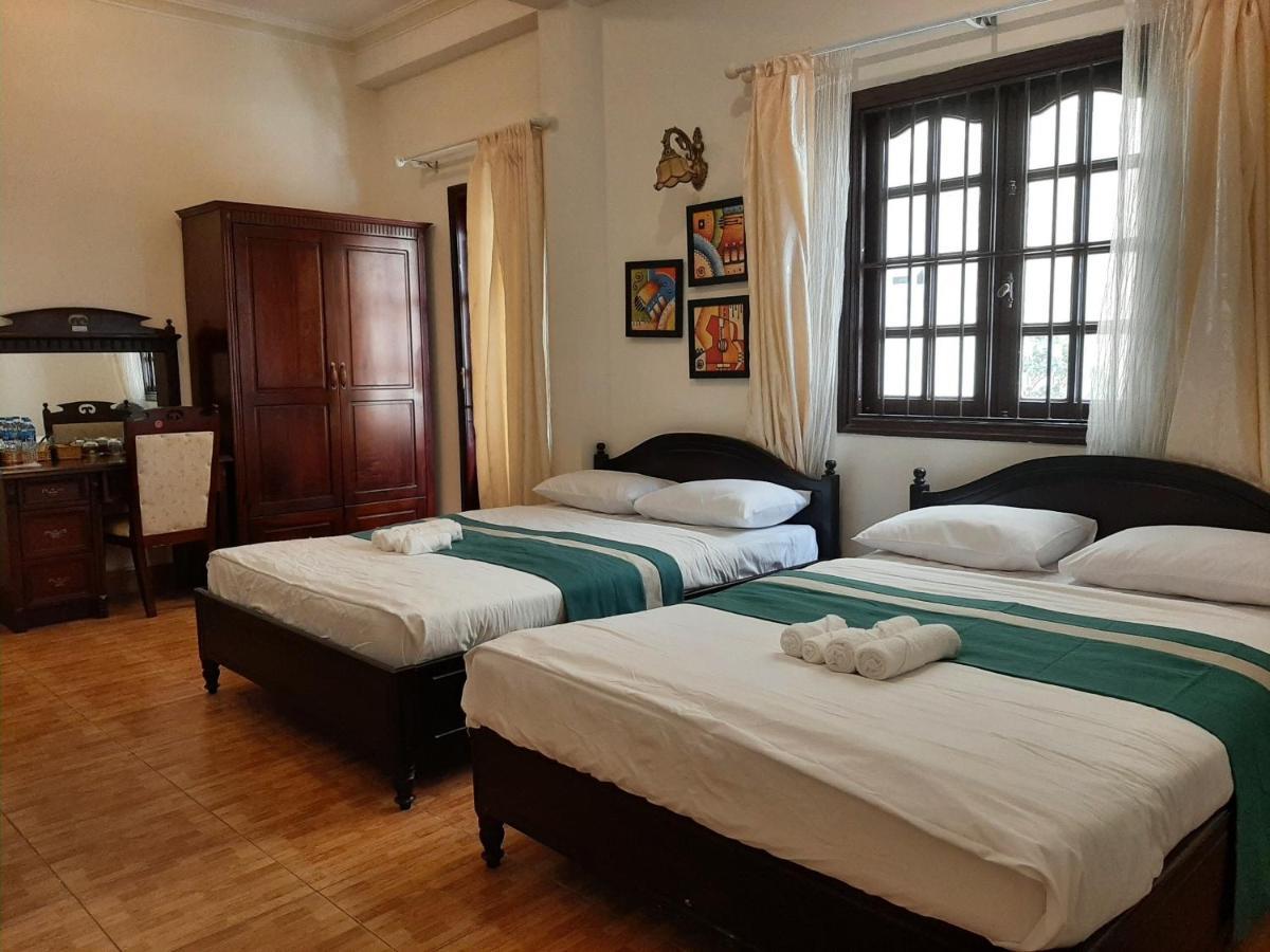 Le Petit Paris Hotel
